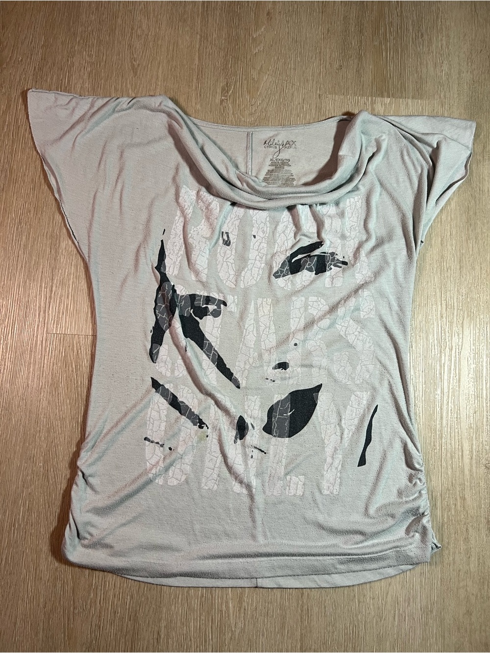 Miley Cyrus & Max Azria Light Gray Graphic Draped-Neck Tee Y2K - DAMAGED